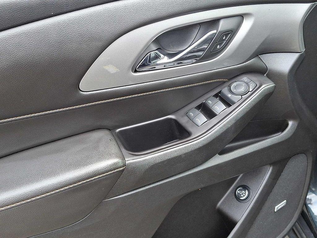 used 2018 Chevrolet Traverse car, priced at $19,200