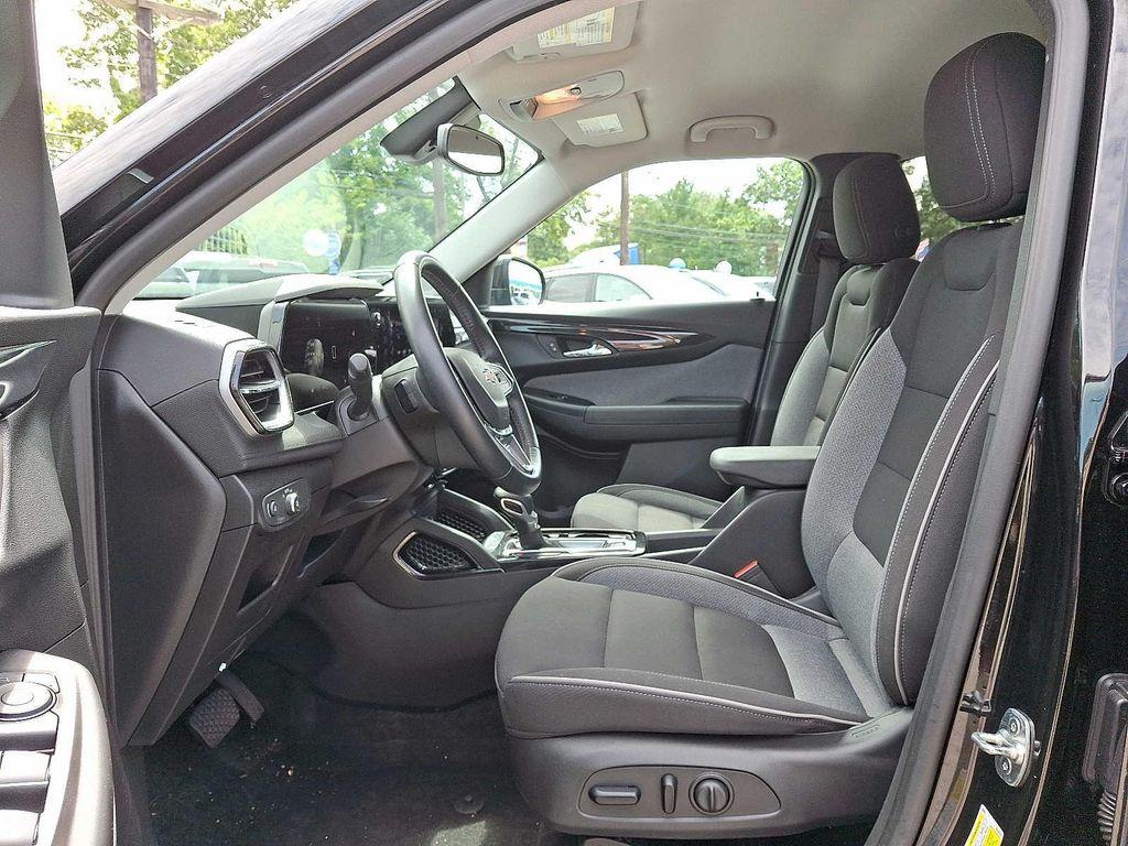 used 2024 Chevrolet TrailBlazer car, priced at $25,995