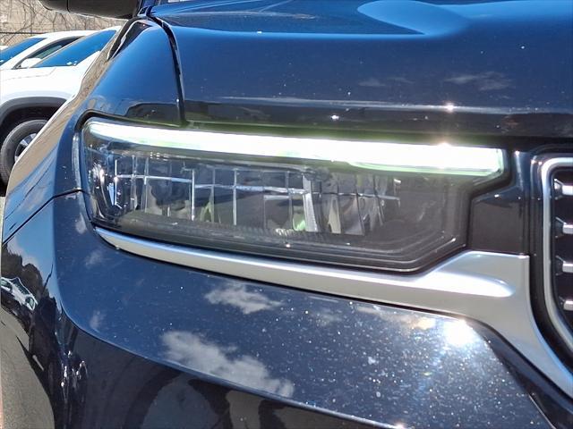 used 2022 Jeep Grand Cherokee car, priced at $40,000
