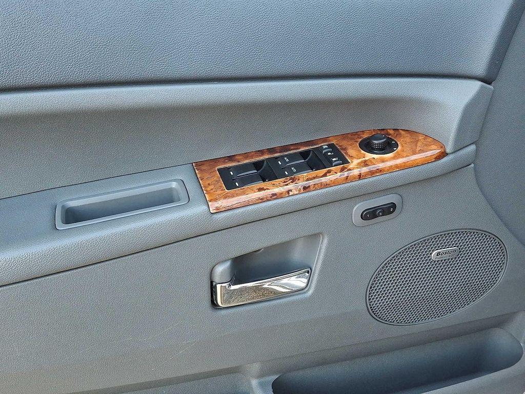 used 2007 Jeep Grand Cherokee car, priced at $5,495