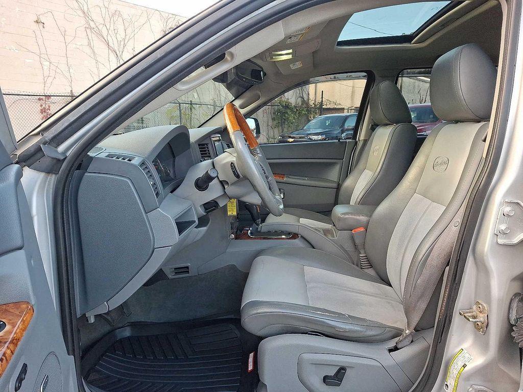 used 2007 Jeep Grand Cherokee car, priced at $5,495