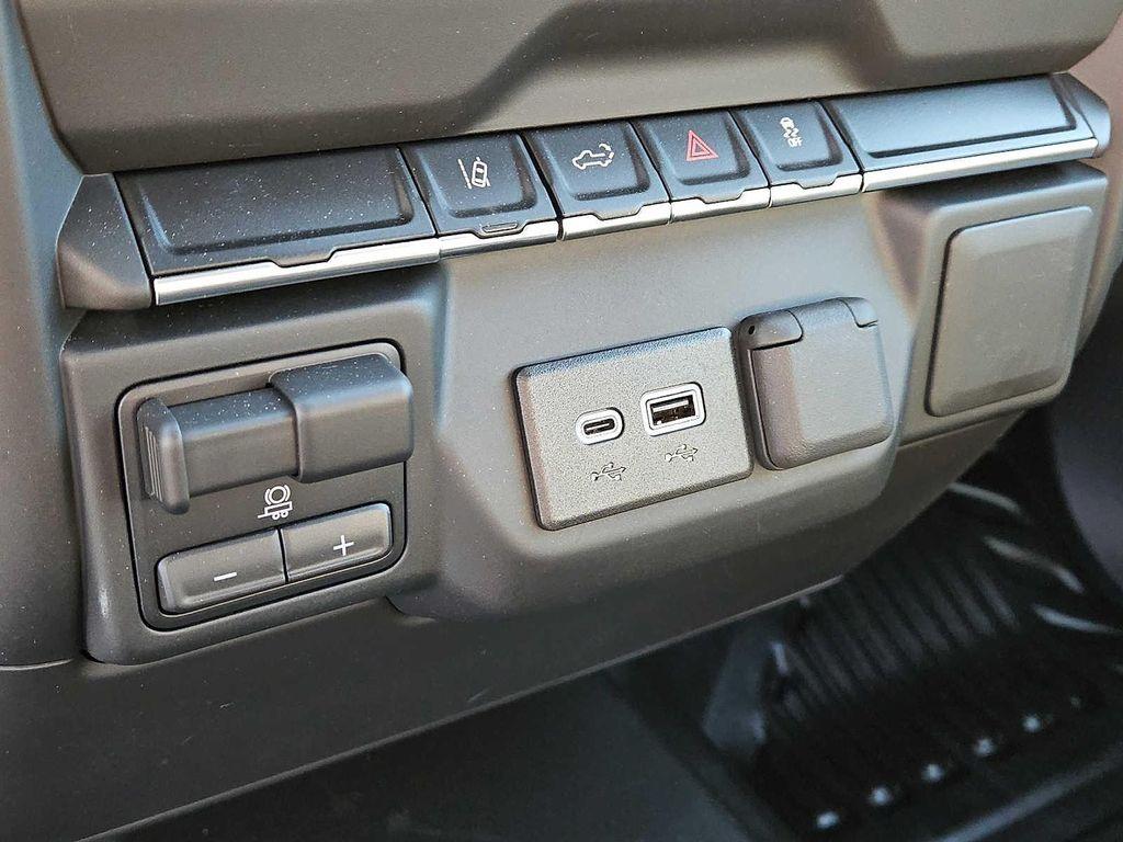 new 2024 Chevrolet Silverado 2500 car, priced at $59,000