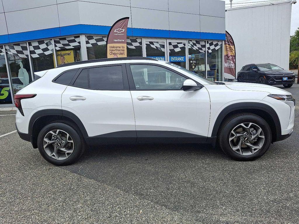 used 2025 Chevrolet Trax car, priced at $23,999