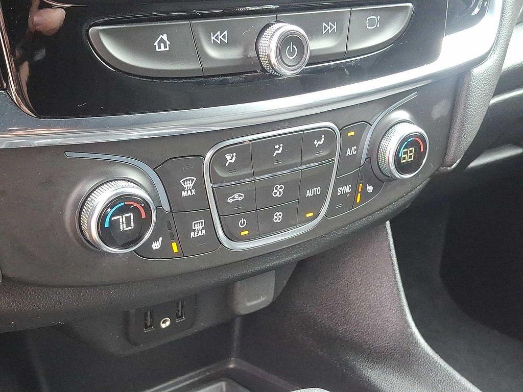 used 2023 Chevrolet Traverse car, priced at $31,450