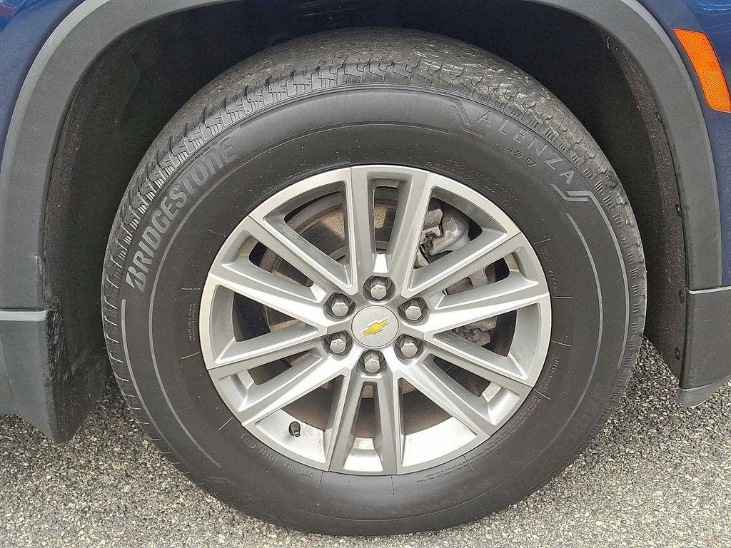 used 2023 Chevrolet Traverse car, priced at $31,450
