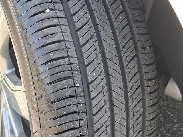 used 2022 Chevrolet Equinox car, priced at $22,984