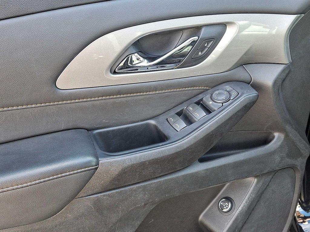 used 2020 Chevrolet Traverse car, priced at $20,990