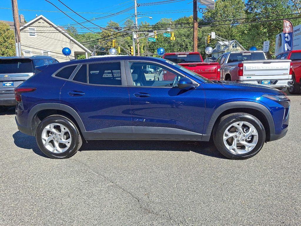 used 2024 Chevrolet Trax car, priced at $20,900