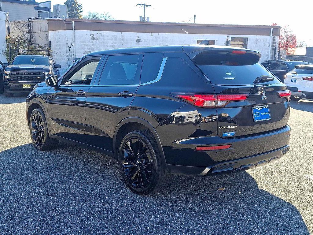 used 2023 Mitsubishi Outlander car, priced at $20,999