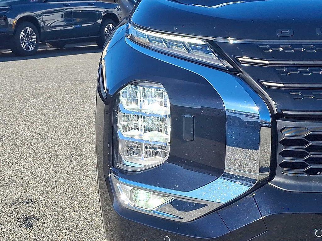 used 2023 Mitsubishi Outlander car, priced at $20,999