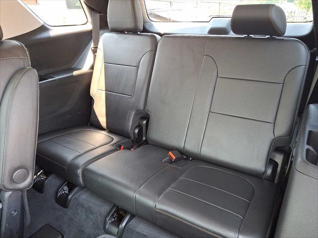 used 2021 Chevrolet Traverse car, priced at $24,999