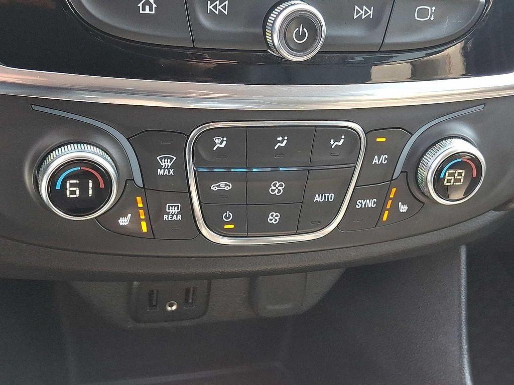 used 2021 Chevrolet Traverse car, priced at $21,350