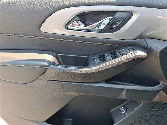 used 2021 Chevrolet Traverse car, priced at $24,999