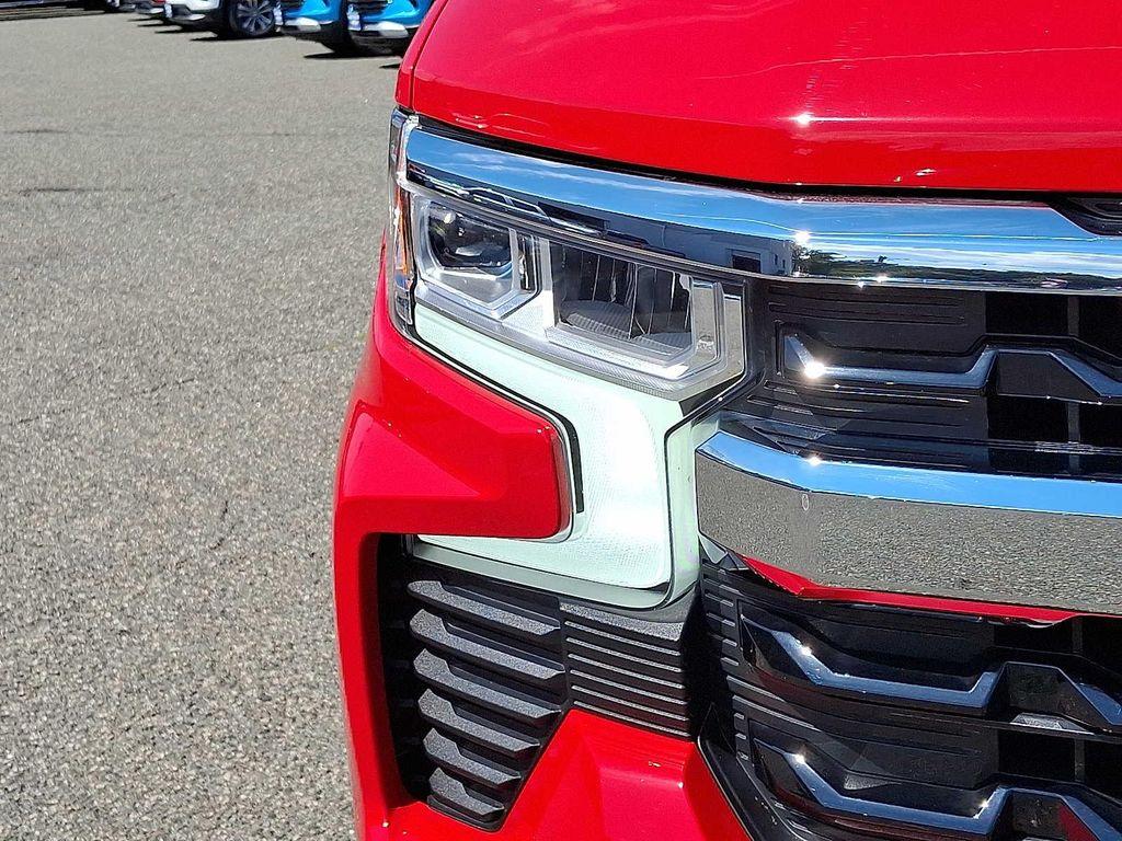 used 2022 Chevrolet Silverado 1500 car, priced at $38,110