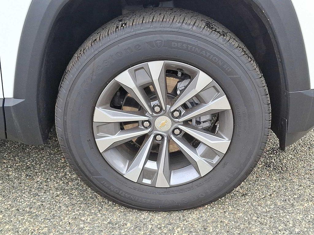 used 2025 Chevrolet Equinox car, priced at $27,000