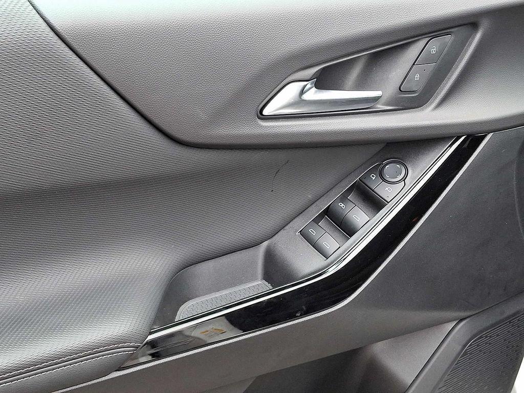 used 2025 Chevrolet Equinox car, priced at $27,000