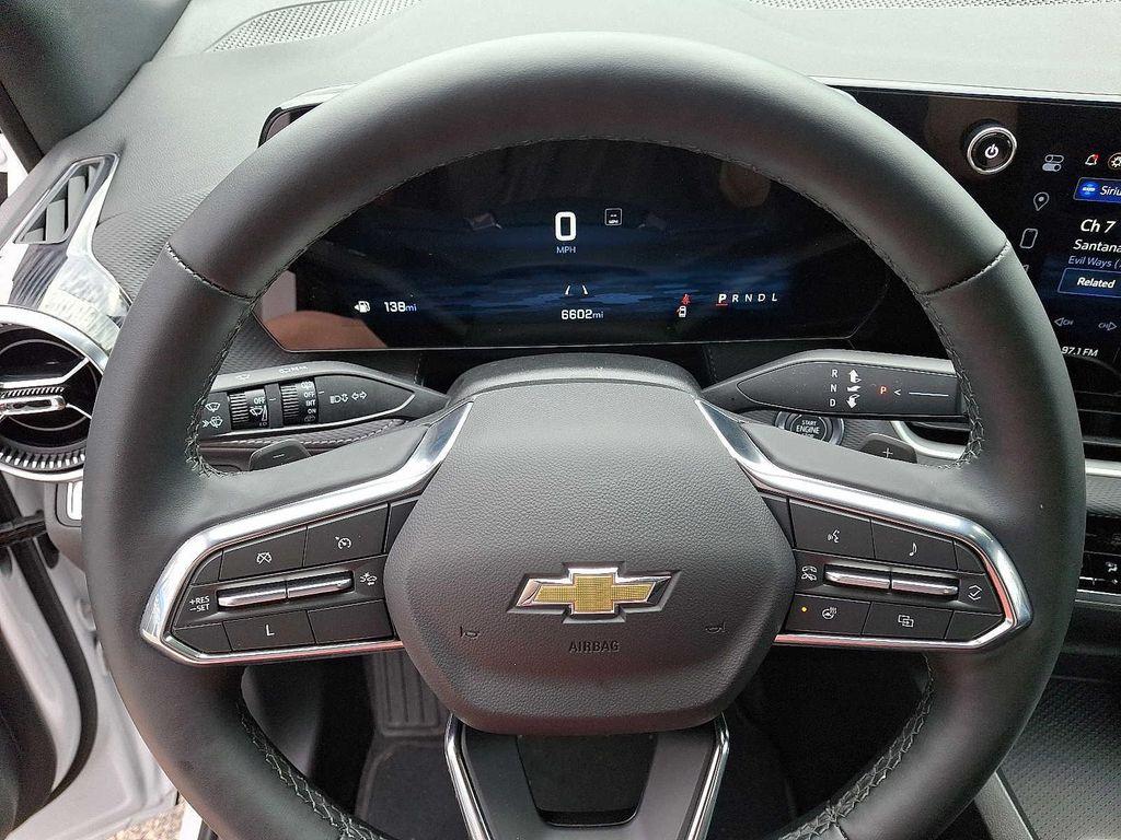 used 2025 Chevrolet Equinox car, priced at $27,000