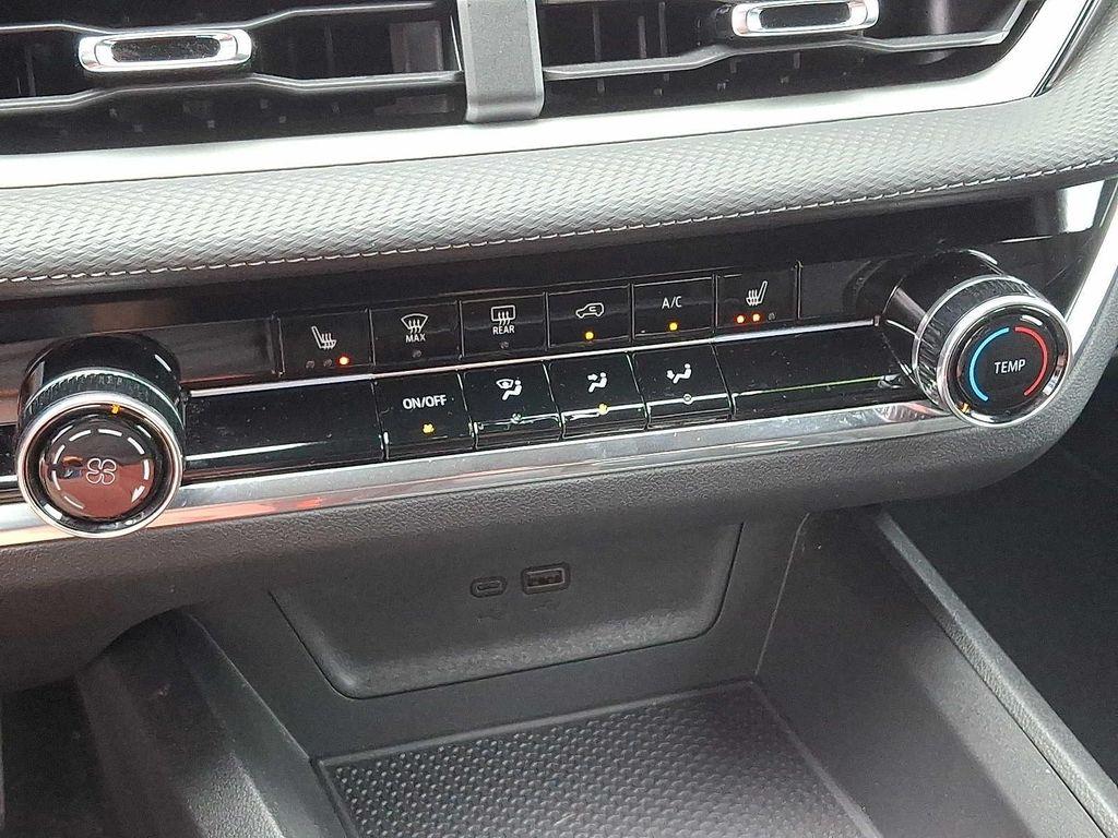 used 2025 Chevrolet Equinox car, priced at $27,000