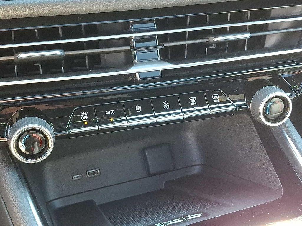 used 2024 Chevrolet Traverse car, priced at $53,595