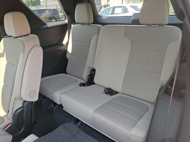 used 2022 Chevrolet Traverse car, priced at $27,500