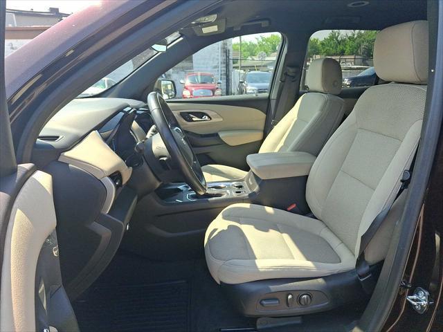 used 2022 Chevrolet Traverse car, priced at $27,500