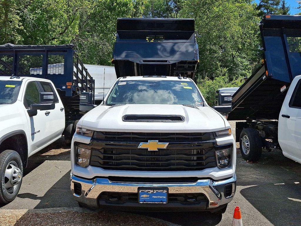 new 2025 Chevrolet Silverado 3500 car, priced at $64,900
