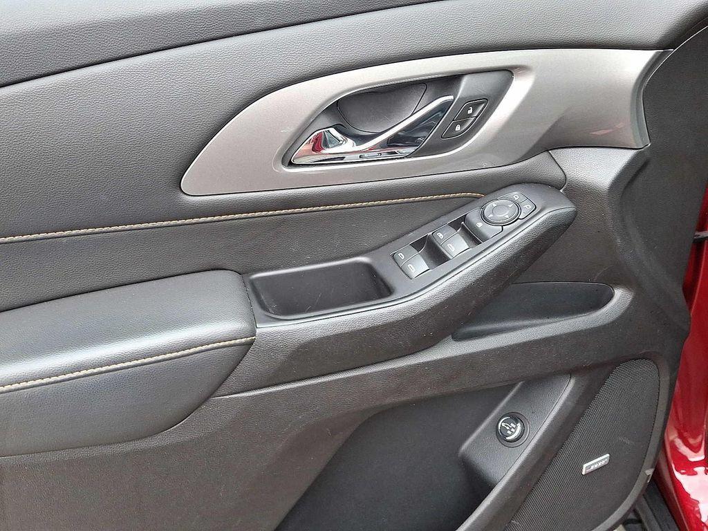 used 2020 Chevrolet Traverse car, priced at $24,995