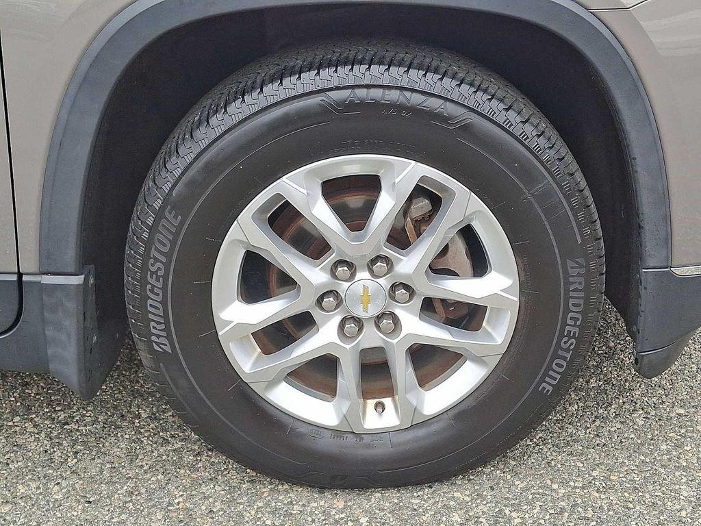 used 2018 Chevrolet Traverse car, priced at $13,995