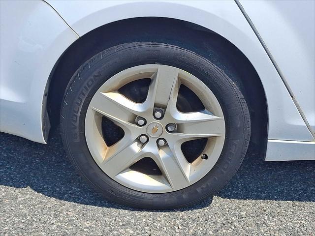 used 2010 Chevrolet Malibu car, priced at $5,250