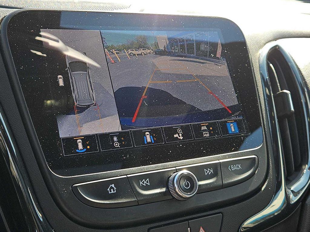 used 2022 Chevrolet Equinox car, priced at $24,033