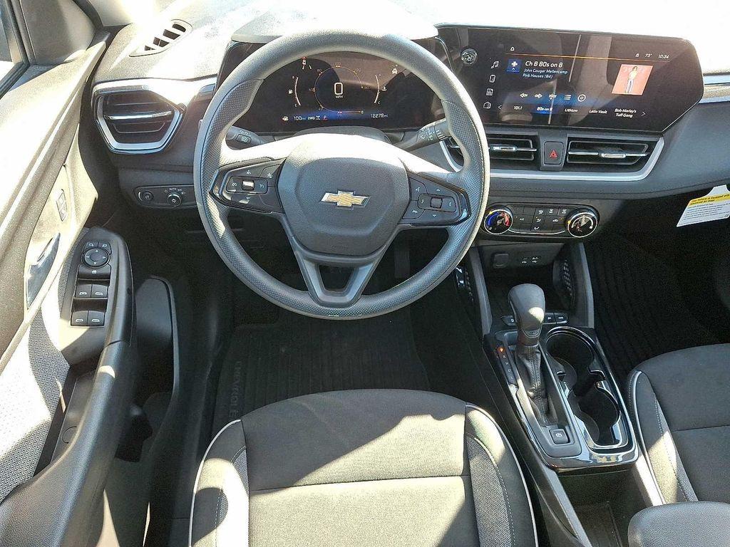 used 2025 Chevrolet TrailBlazer car, priced at $22,895