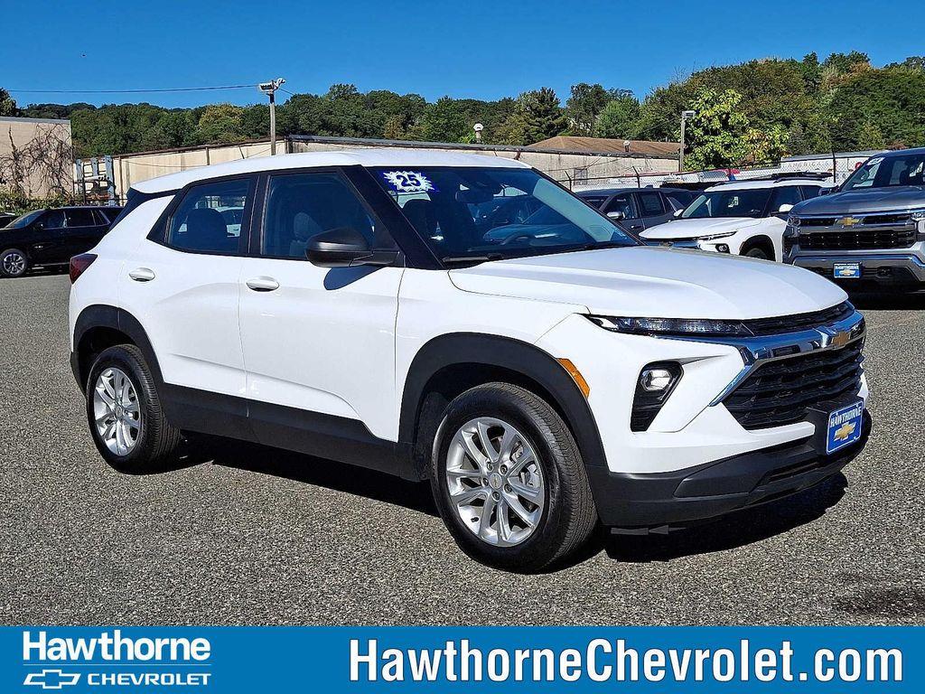 used 2025 Chevrolet TrailBlazer car, priced at $22,895