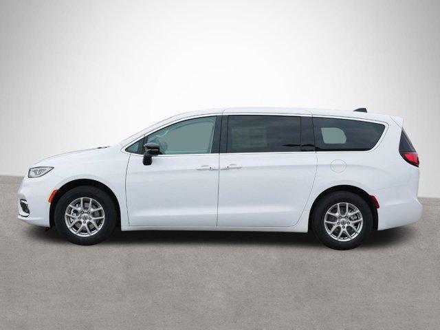 new 2024 Chrysler Pacifica car, priced at $44,988