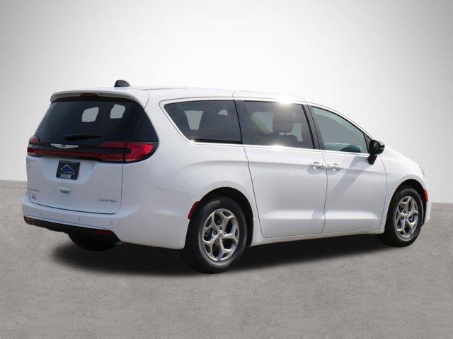 new 2024 Chrysler Pacifica car, priced at $54,372