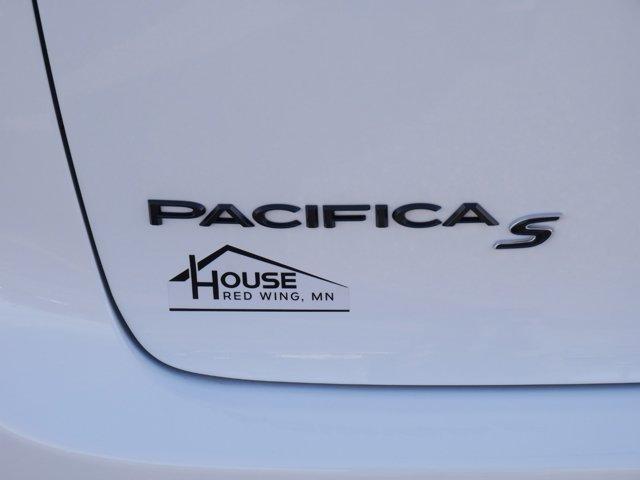 new 2024 Chrysler Pacifica car, priced at $49,893