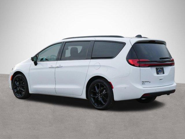 new 2024 Chrysler Pacifica car, priced at $49,893