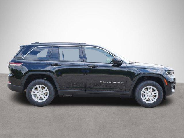 new 2024 Jeep Grand Cherokee car, priced at $42,215