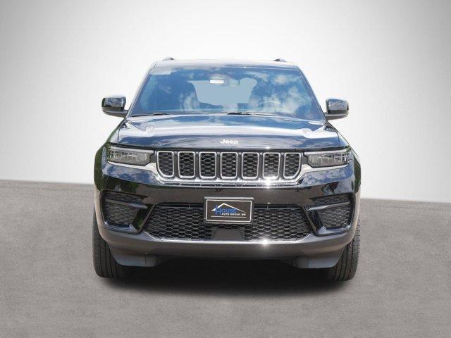 new 2024 Jeep Grand Cherokee car, priced at $42,215