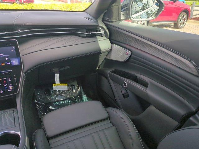 new 2025 Maserati Grecale car, priced at $81,390