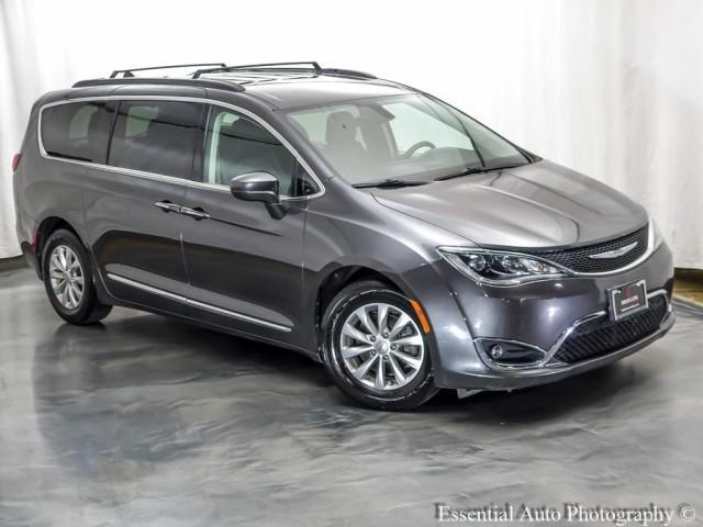 used 2017 Chrysler Pacifica car, priced at $11,995