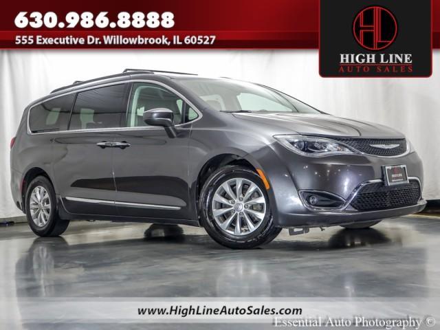 used 2017 Chrysler Pacifica car, priced at $11,995