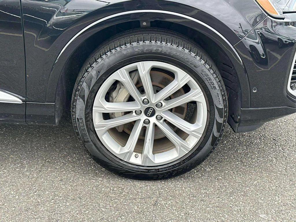 used 2025 Audi Q7 car, priced at $48,096