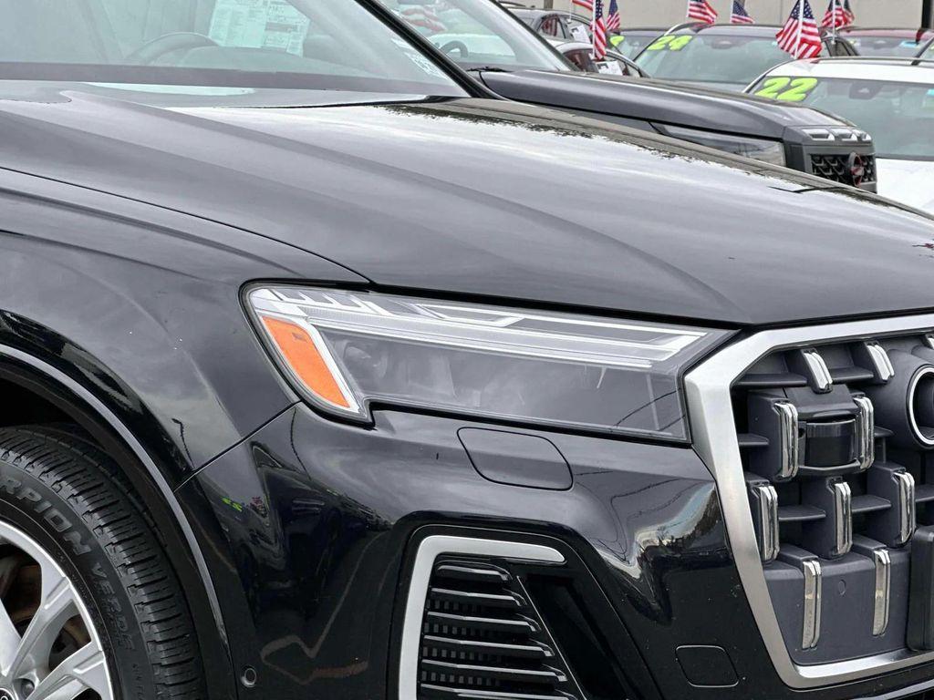 used 2025 Audi Q7 car, priced at $48,096