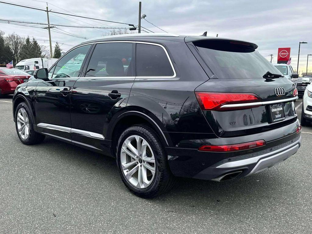 used 2025 Audi Q7 car, priced at $48,096