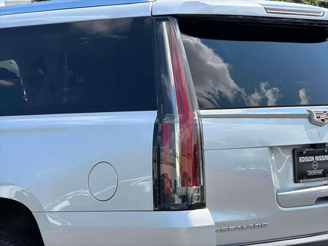 used 2020 Cadillac Escalade ESV car, priced at $32,995