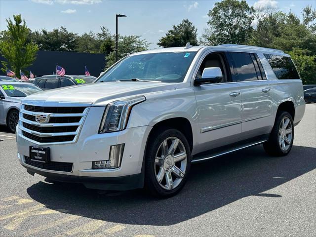 used 2020 Cadillac Escalade ESV car, priced at $32,995