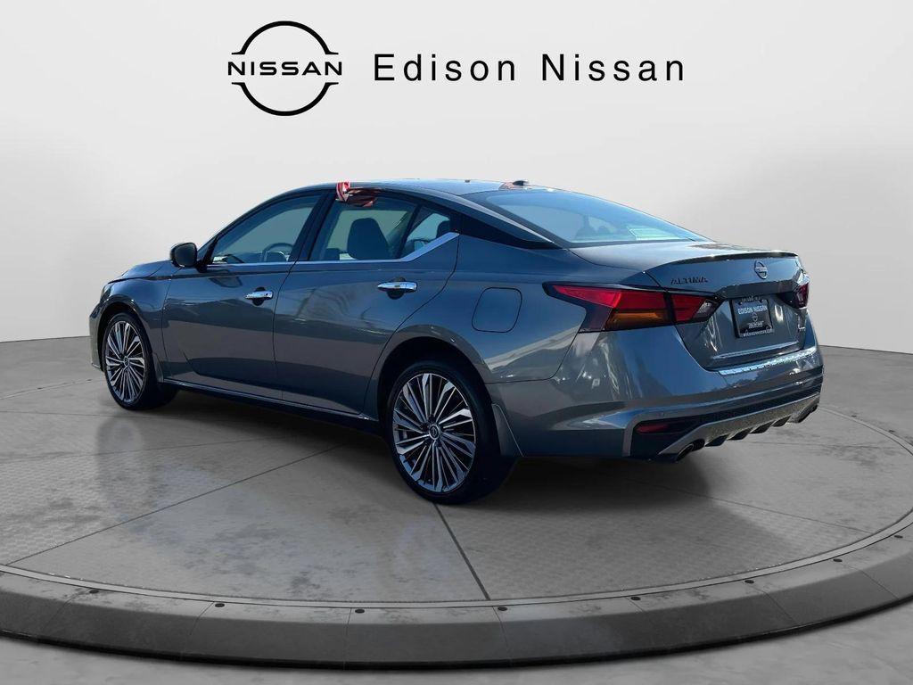 used 2023 Nissan Altima car, priced at $24,348