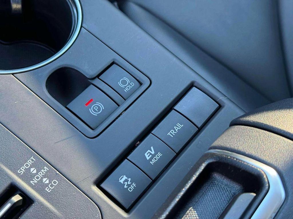 used 2022 Toyota Highlander Hybrid car, priced at $36,741