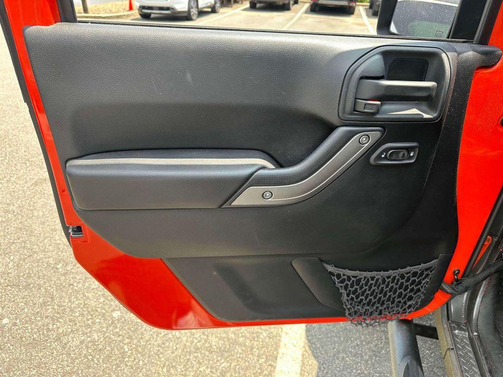 used 2015 Jeep Wrangler Unlimited car, priced at $16,304