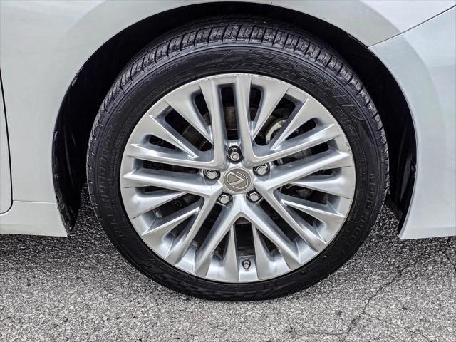 used 2016 Lexus ES 350 car, priced at $18,506